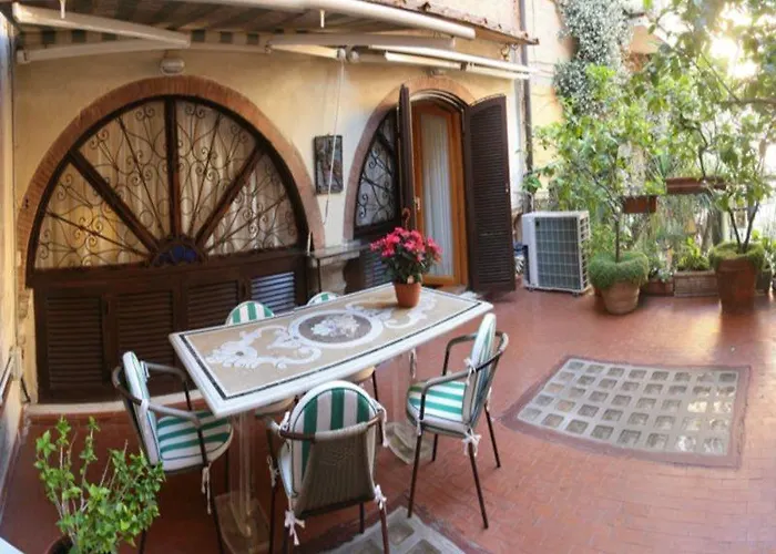 Couette-café Navona Gallery