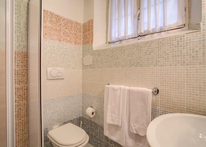 Navona Gallery Couette-café