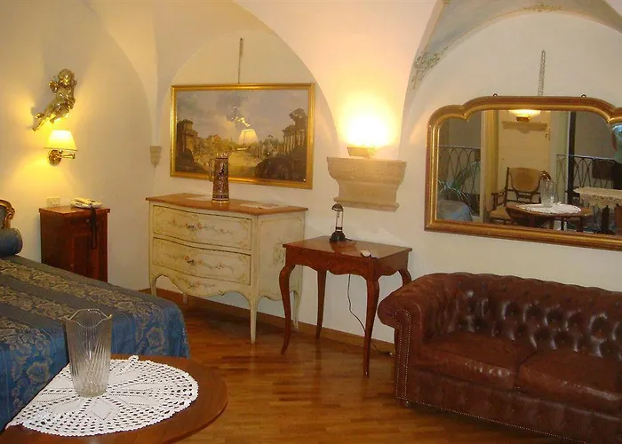 Couette-café Navona Gallery