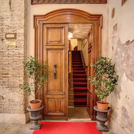Navona Gallery Bed & Breakfast 4*