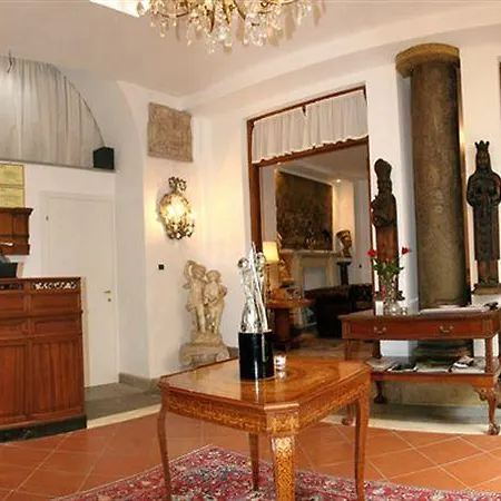 Navona Gallery